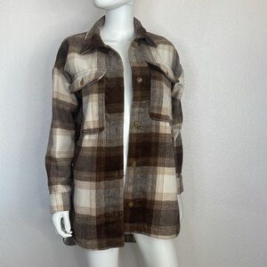 Banana Republic Brown and Cream Plaid relax fit flannel